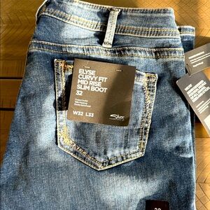 NWT Silver Jean Co. Elyse Curvy Fit Mid Rise Slim Boot with Power Stretch